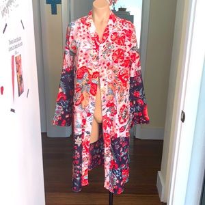 Light,airy & vibrant Kimono style duster. Size SM